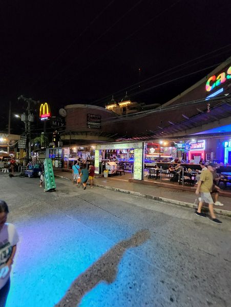 Freelance Bar Angeles City, Philippines Paradise Sports Bar and Grill