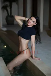 Escorts Brisbane, Australia Molly Miller 


