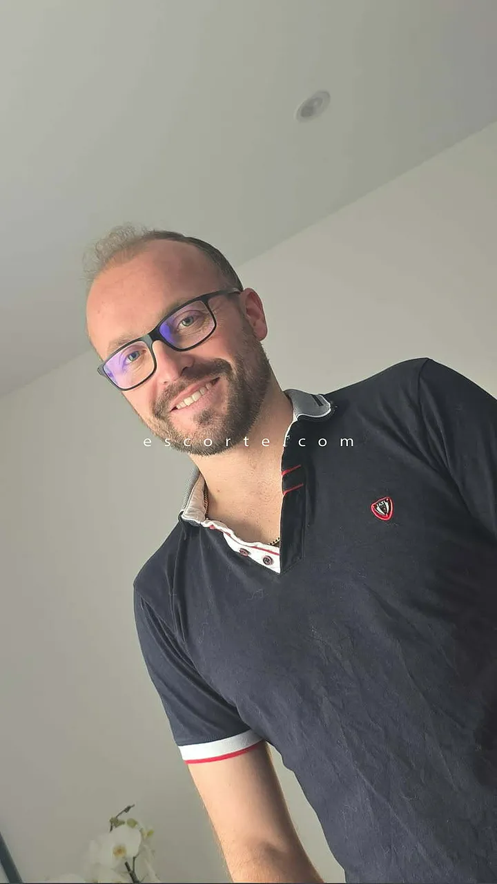 Escorts Paris, France Jerem