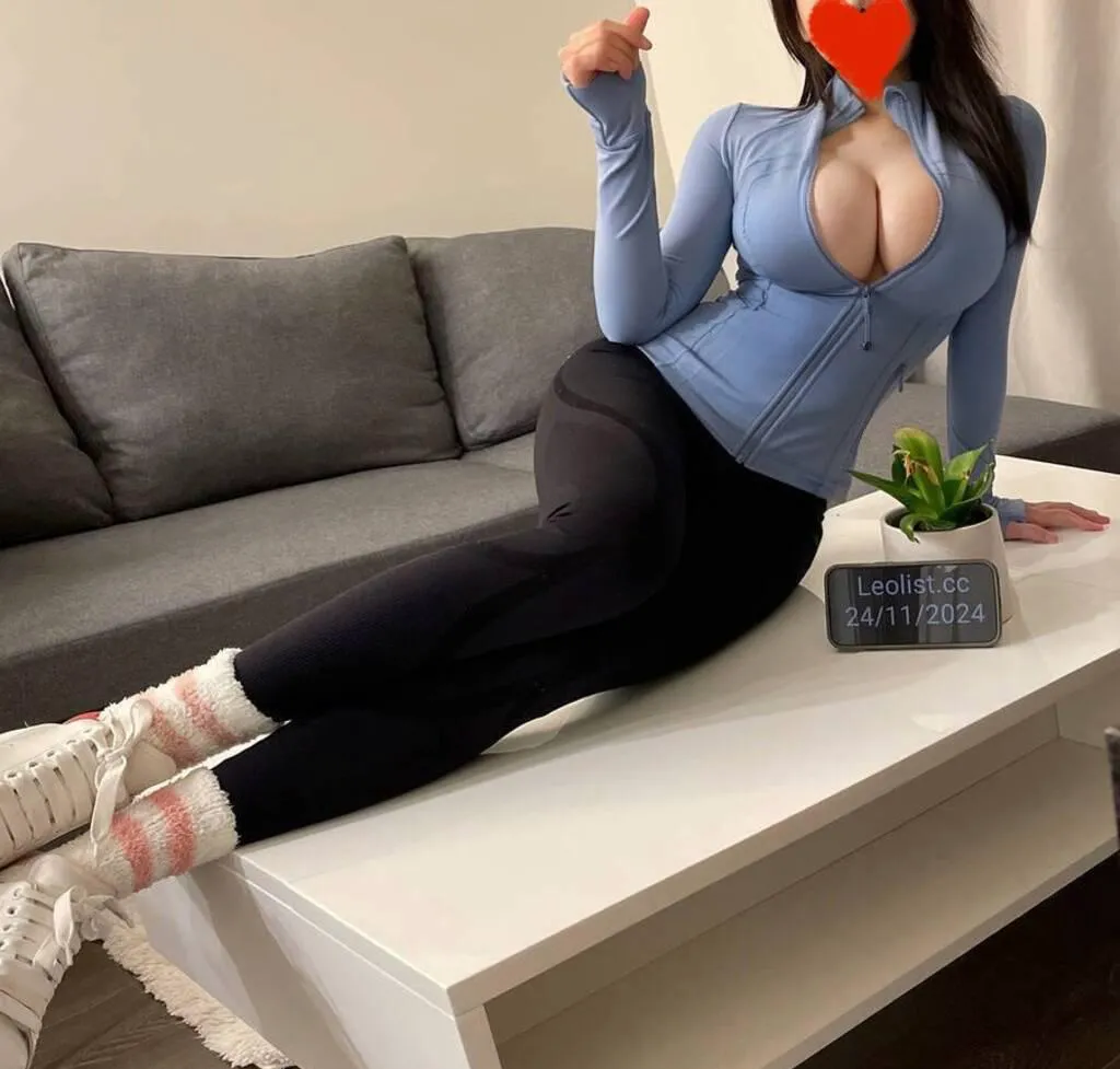 Escorts Oakville, Ontario Summer