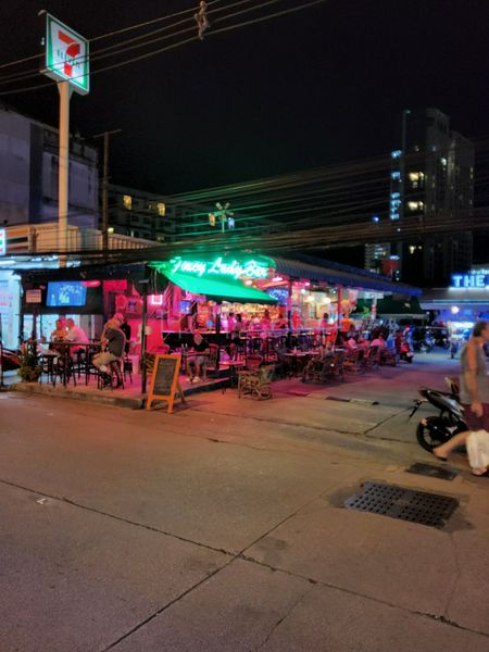 Beer Bar / Go-Go Bar Pattaya, Thailand Foxxy Lady Bar