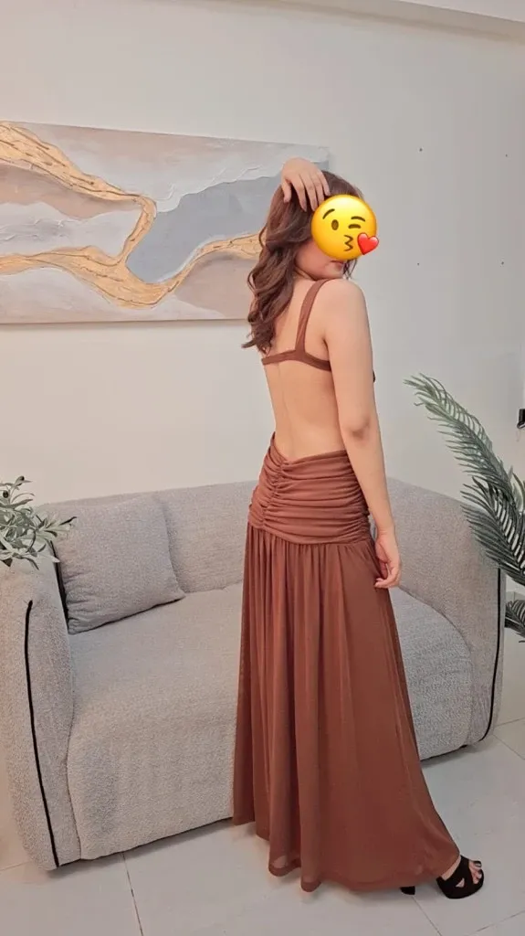 Escorts Dubai, United Arab Emirates Nia a young confident