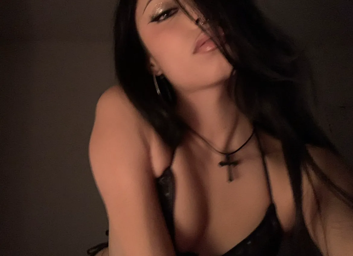 Escorts Long Beach, California ★ petite latina  ★