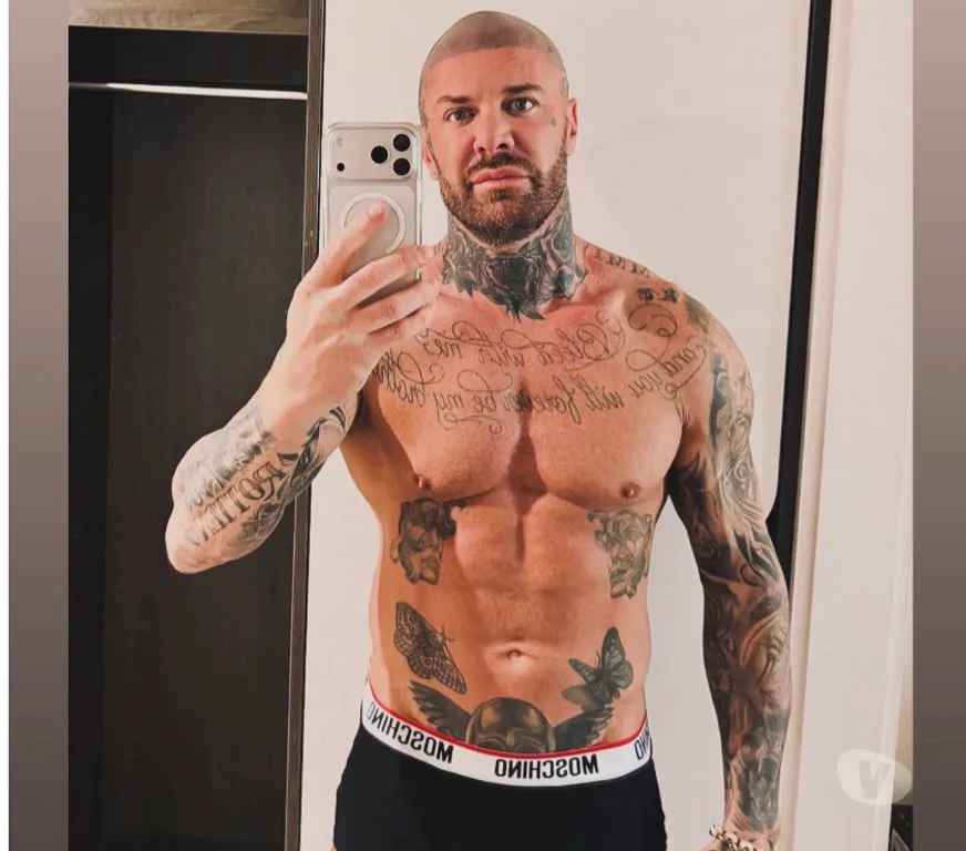 Escorts Northampton, England MR Murdz Masculine Tattooed gym fit man insta rob_murdz