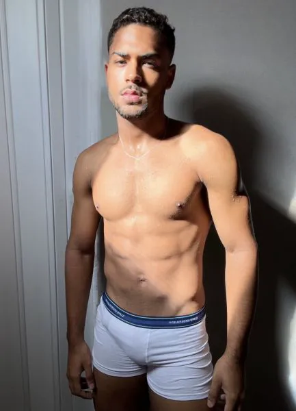 Escorts Amsterdam, Netherlands Luanhott