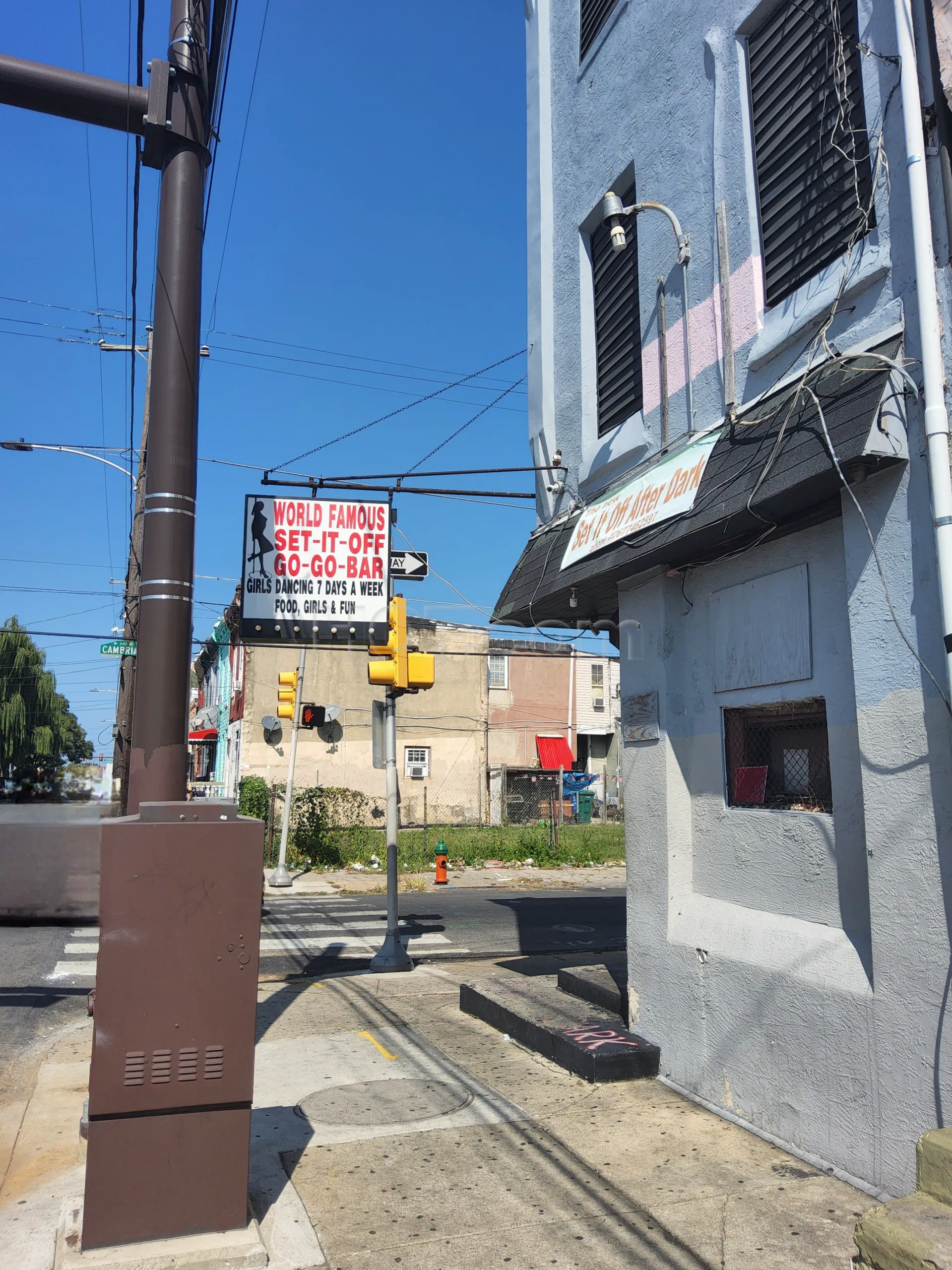 Philadelphia, Pennsylvania Set It Off Gogo Bar