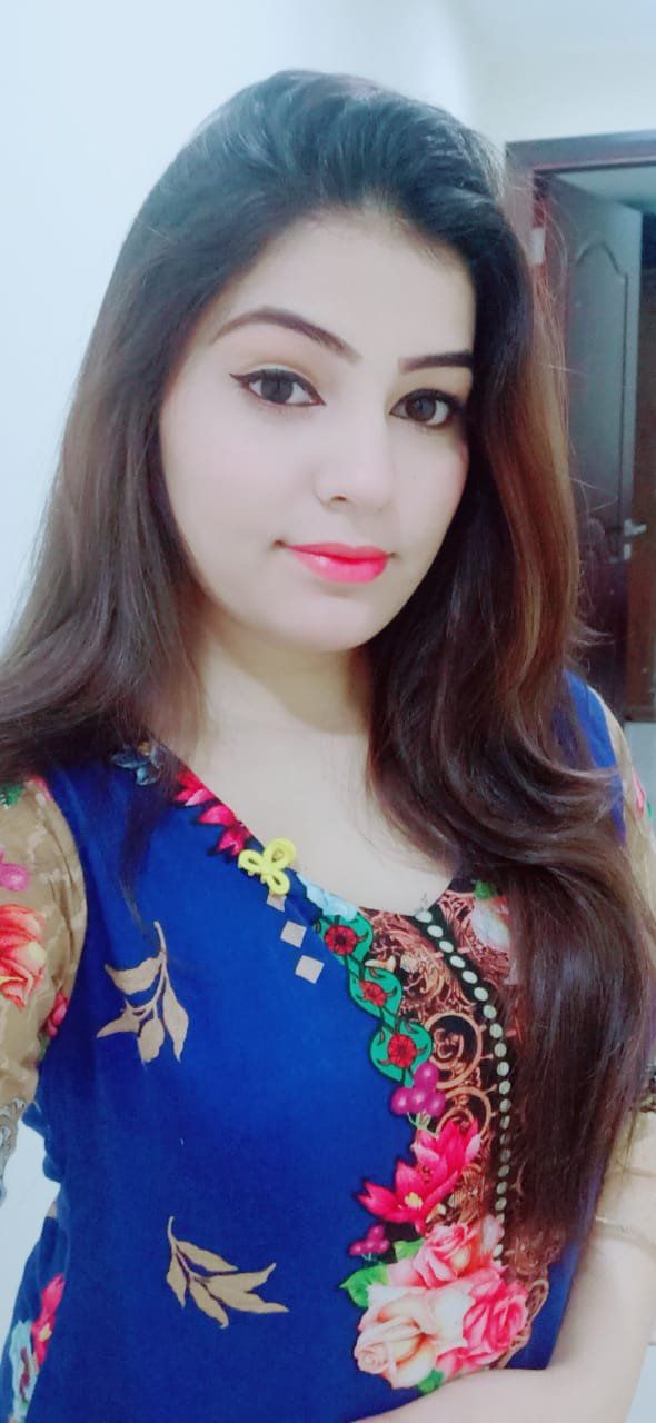 Escorts Sharjah, United Arab Emirates Manisha Busty Girl