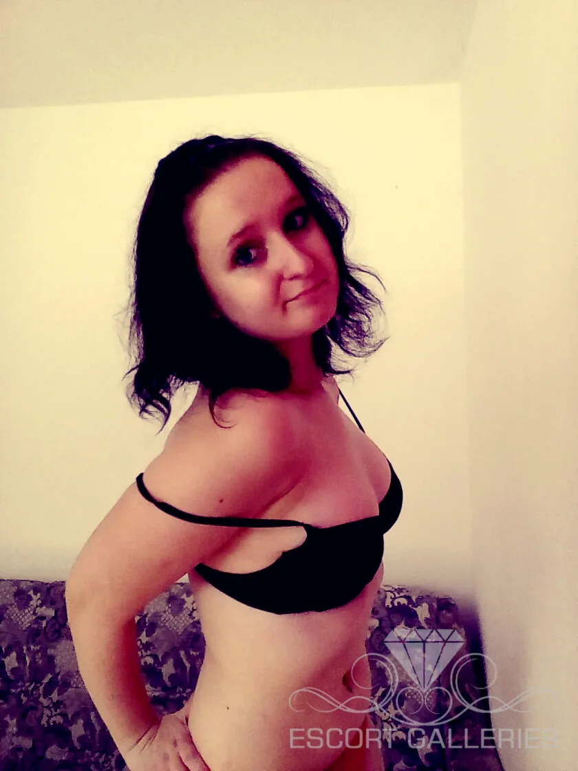 Escorts Essen, Germany Veronika