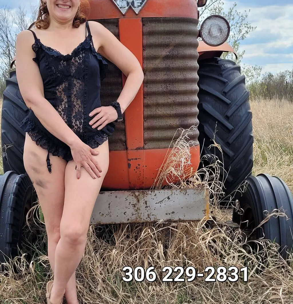 Escorts Medicine Hat, Alberta Licenced May - read my ful ad & descrpt luvs xxoo