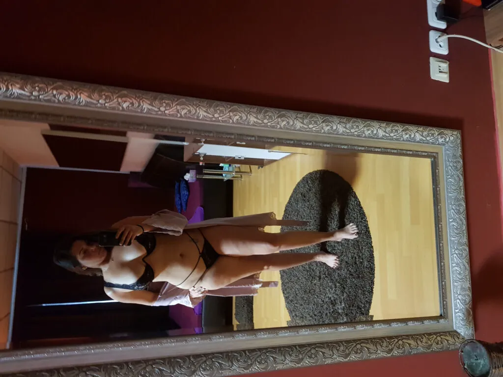 Escorts Munich, Germany (Abby – Cuban escort in Munich)