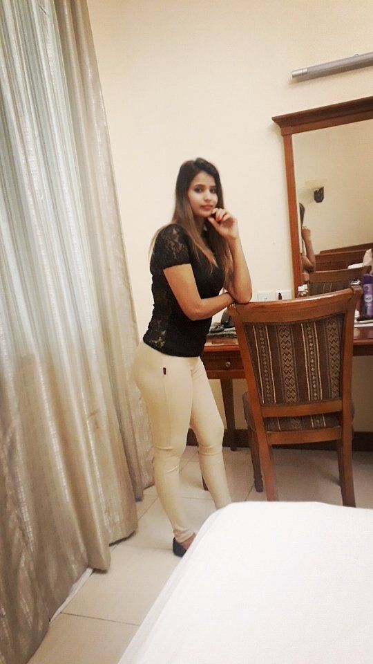 Escorts Abu Dhabi, United Arab Emirates Kalpana Anal Girl