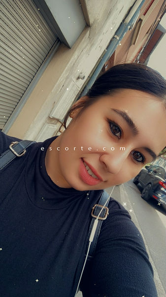 Escorts Lyon, France Lea