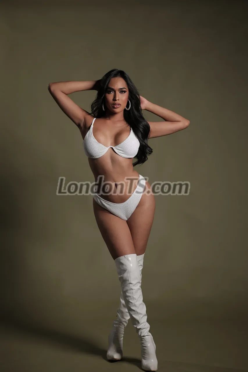 Escorts London, England Maya Molata Filipina