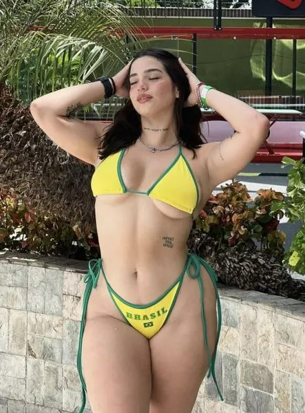 Escorts Boston, Massachusetts Lesssie