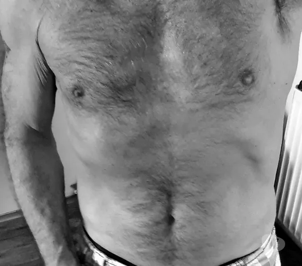 Escorts Chester, England BI English mature male for late night fun!