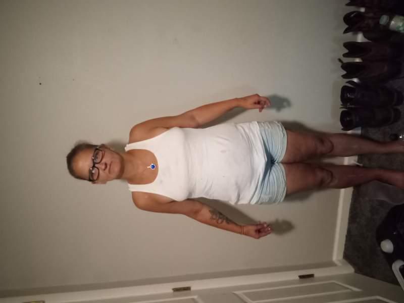 Escorts Mansfield, Ohio I'm a female escort looking to entertain males only.