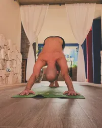 Escorts Tulum, Mexico Nakedyogiguy