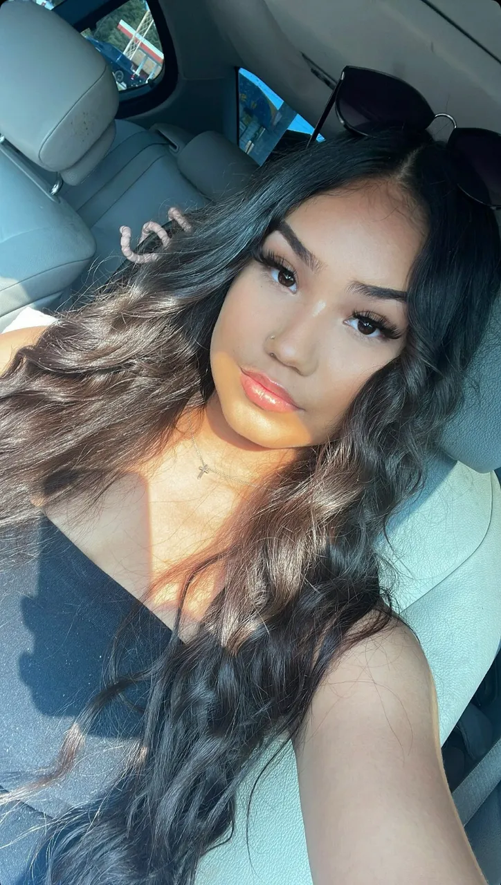 Escorts San Antonio, Texas Hi Papi, wanna fuck or need massages with a happy ending? Hmu now! Text my number: