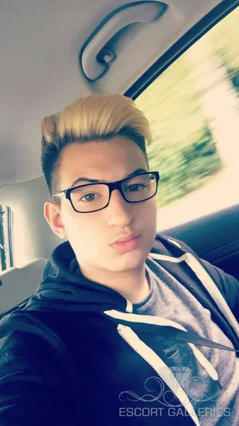 Escorts Hamburg, Germany Can227