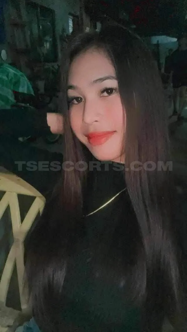 Escorts Cavite City, Philippines Paupau