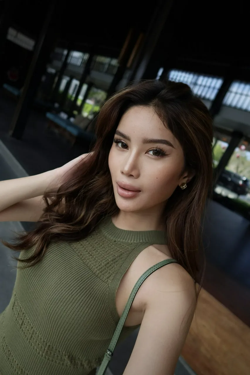 Escorts Makati City, Philippines Jeannine - VIP Companion