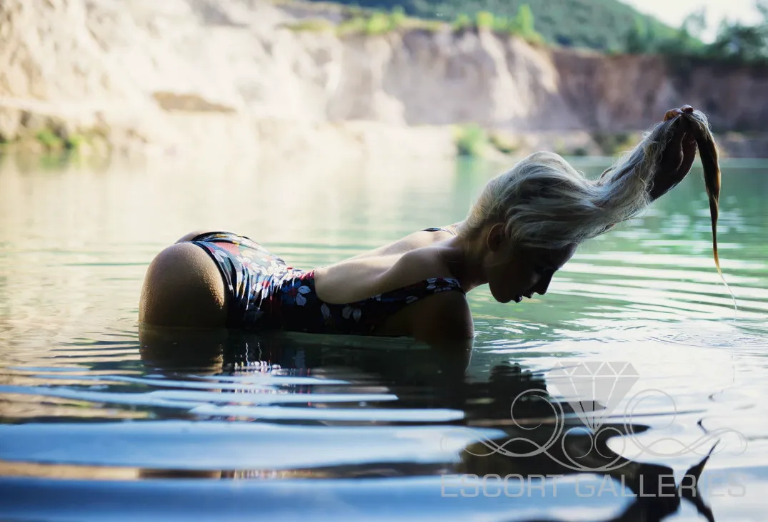 Escorts Beirut, Lebanon Ariana