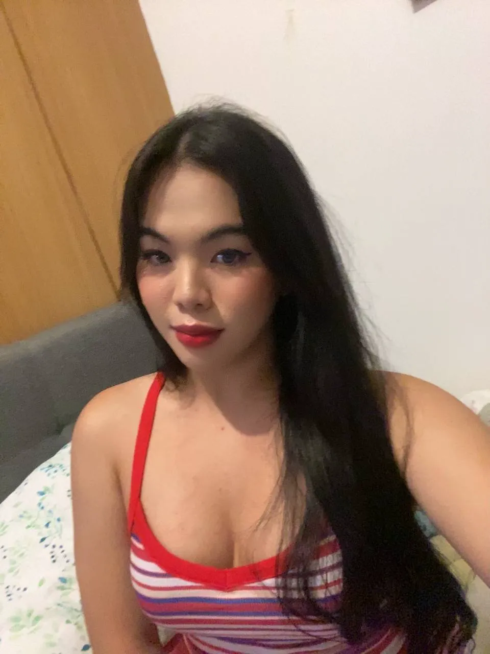 Escorts Philippines andrea cumshow