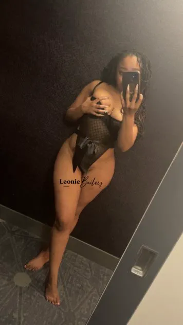 Escorts Oakland, California Leonie | You’re natural goddess awaits you