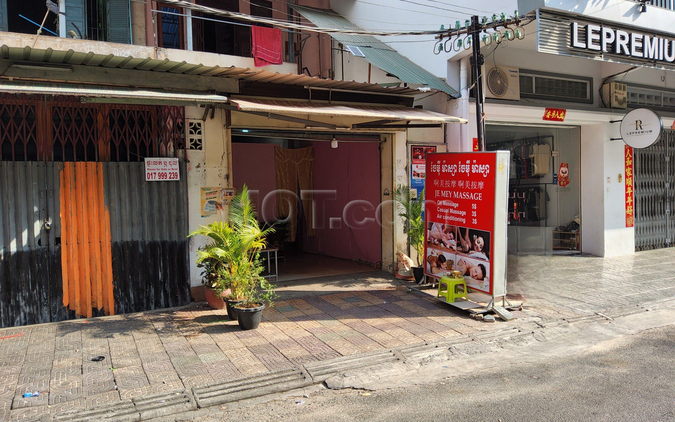 Phnom Penh, Cambodia Je Mey Massage