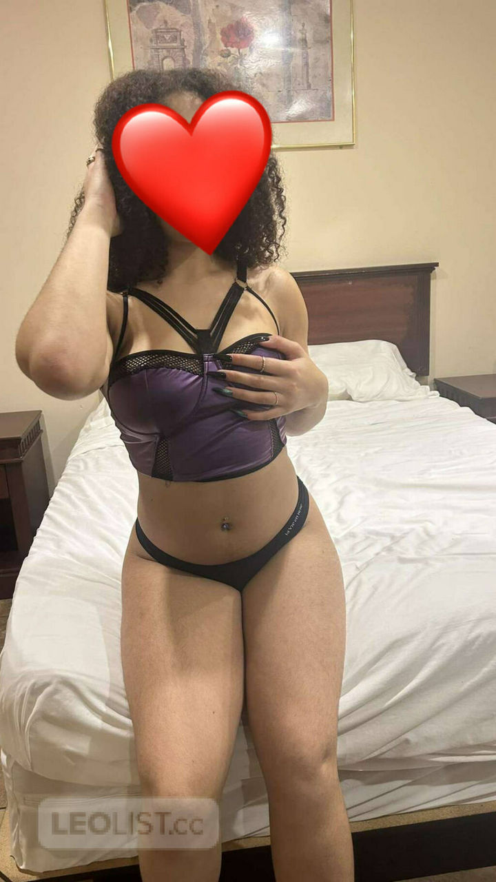 Escorts Montreal, Quebec lightskin 19ans prêt à te satisfaire