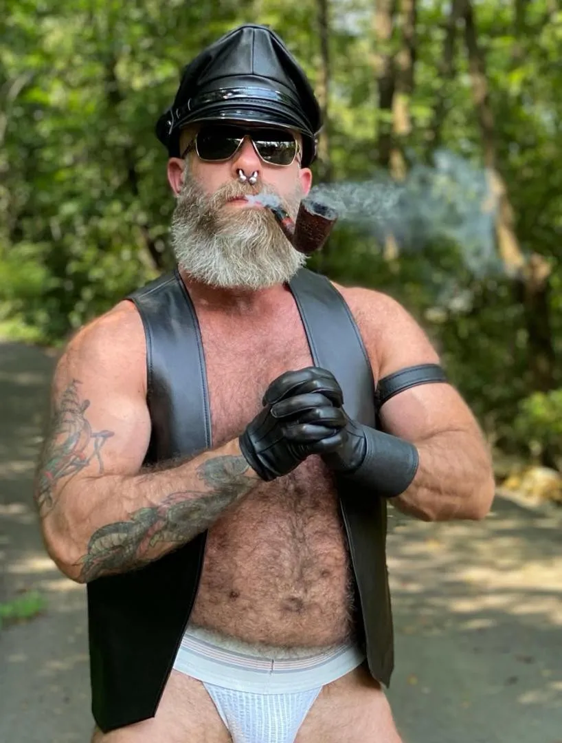 Escorts Springfield, Massachusetts LEATHER MASTER