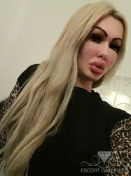 Escorts Berlin, Germany MizzCherie