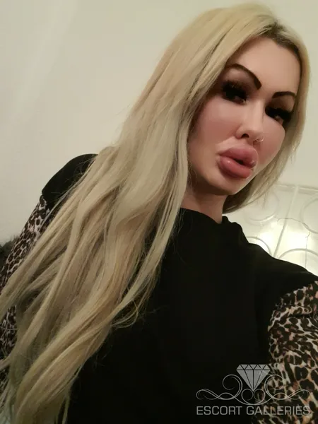 Escorts Berlin, Germany MizzCherie