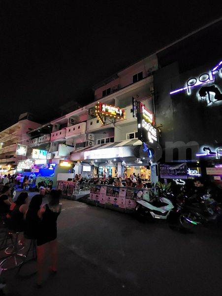 Beer Bar Pattaya, Thailand Fever Bar