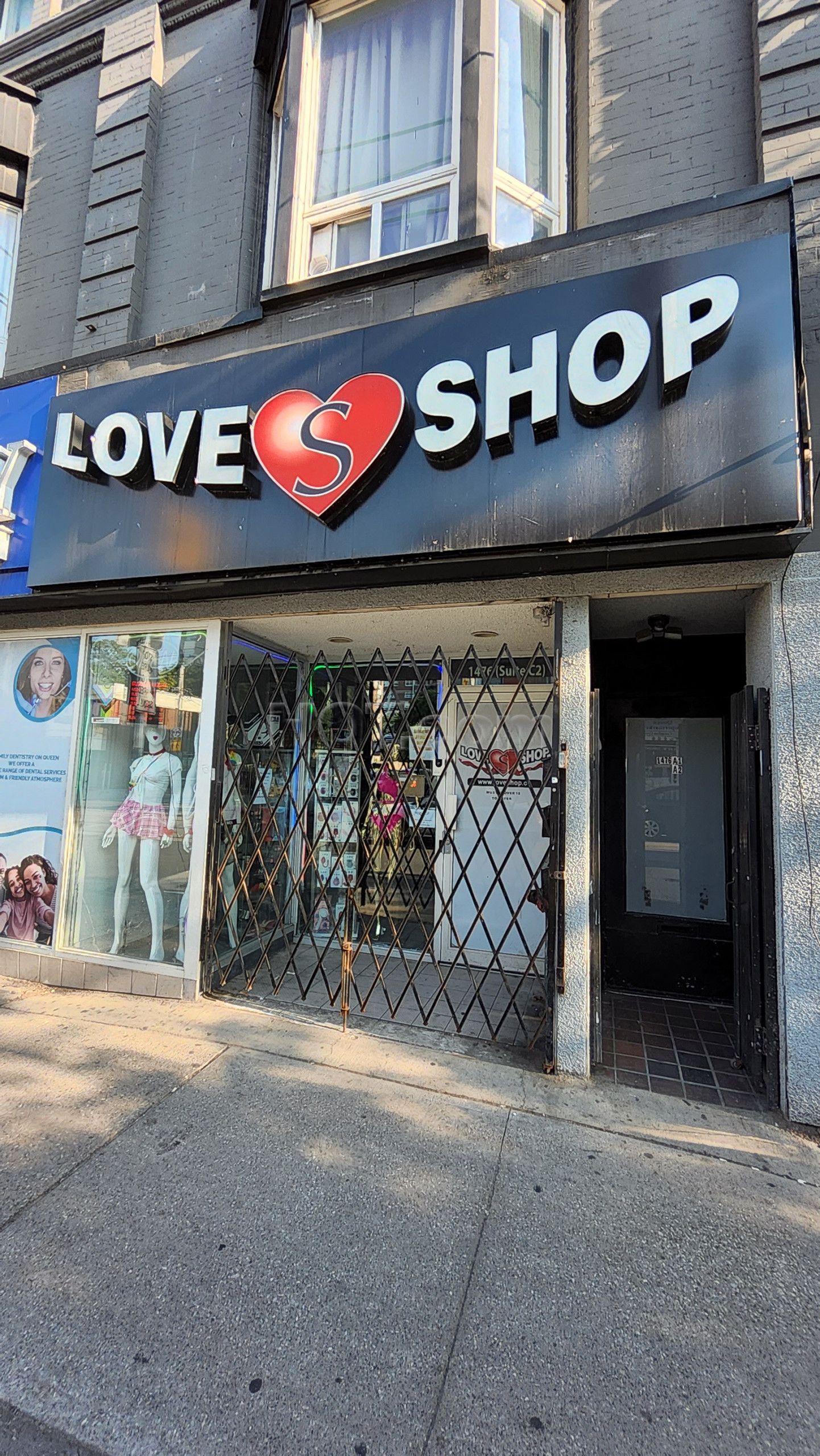 Toronto, Ontario Love Shop