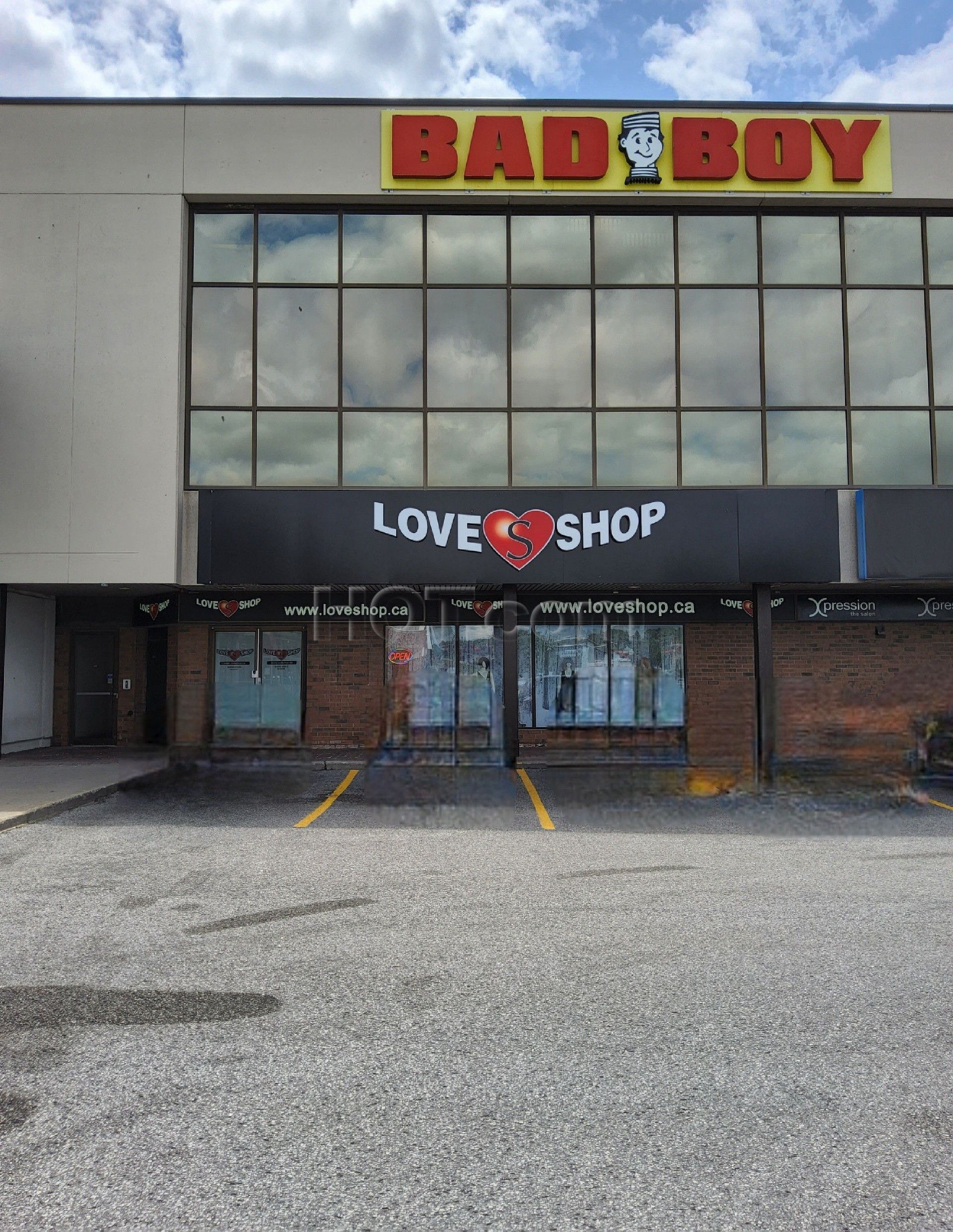 Oshawa, Ontario Love Shop