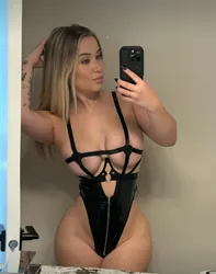 Escorts Guelph, Ontario NATURAL SEXY BEAUTY, NATURAL BODY🥰🥰 STRICTLY PAYMENT IN PERSON 🍑🍑