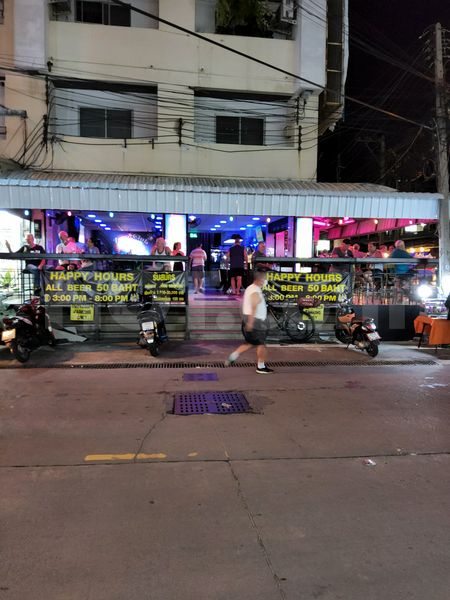 Beer Bar / Go-Go Bar Pattaya, Thailand Zero Bar
