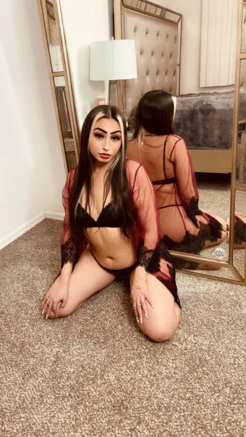 Escorts Seattle, Washington Elena Mae