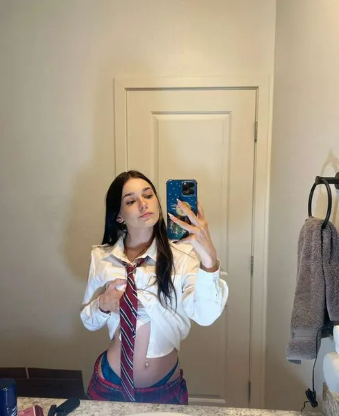 Escorts Oshawa, Ontario Sophia