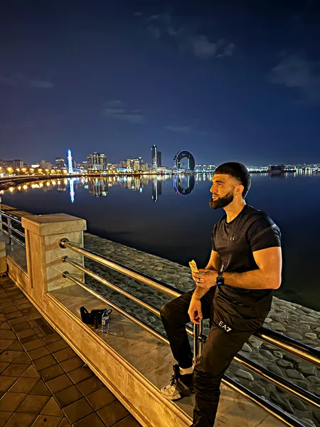 Escorts Dubai, United Arab Emirates Sport Men Xxl