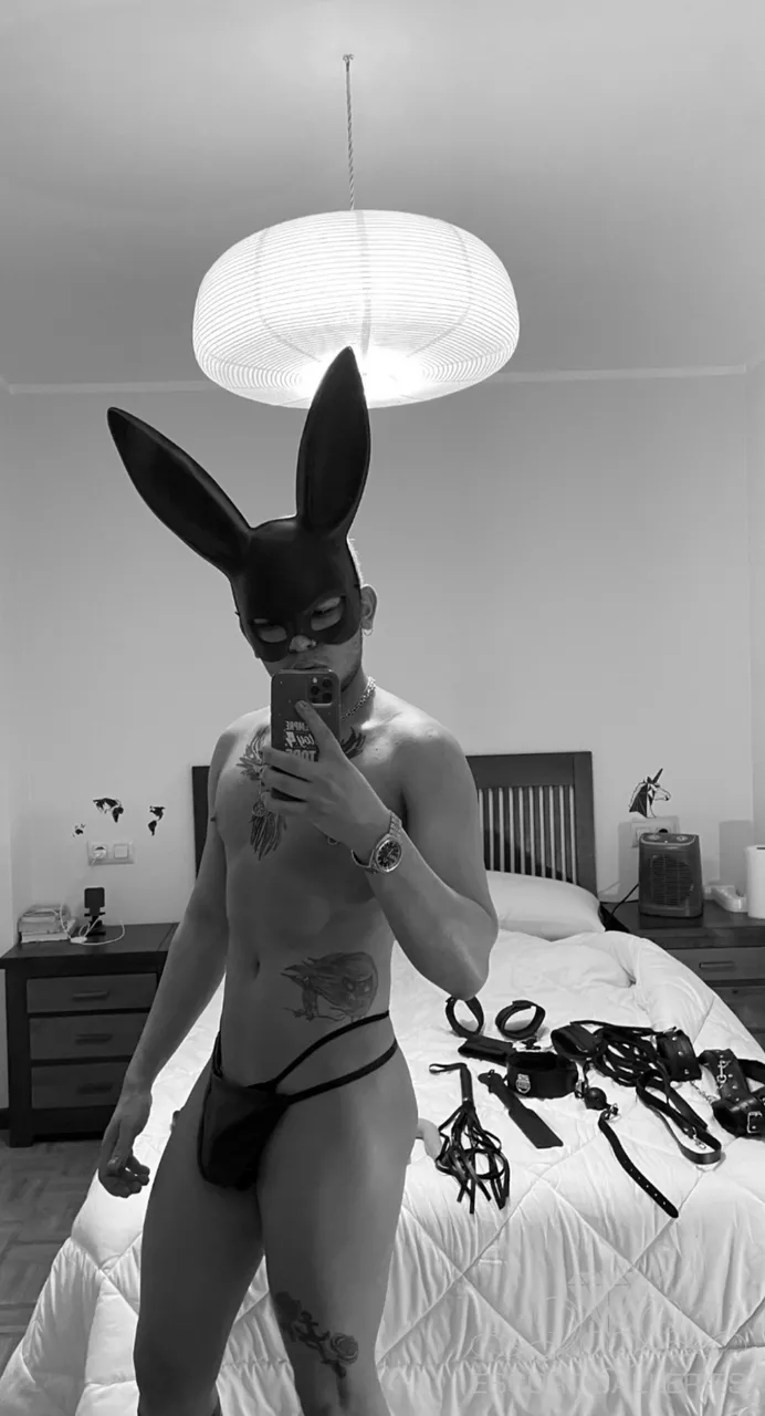 Escorts Geneva, Switzerland Andrew big cock