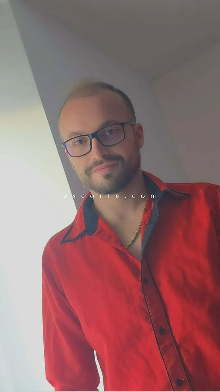 Escorts Paris, France Jerem