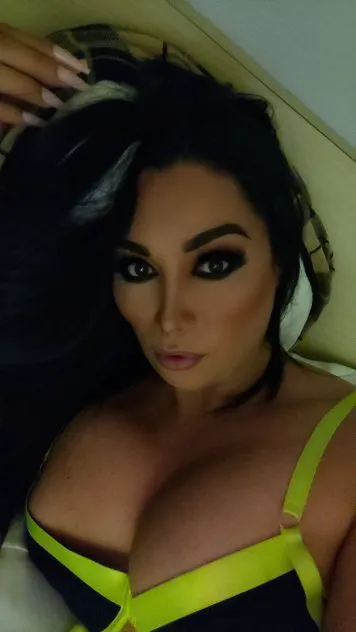 Escorts Ontario, California Drubaska