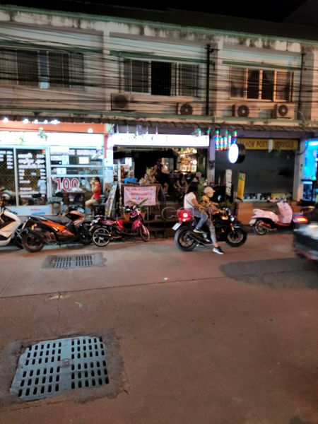 Beer Bar / Go-Go Bar Pattaya, Thailand Relax Cafe & Bar