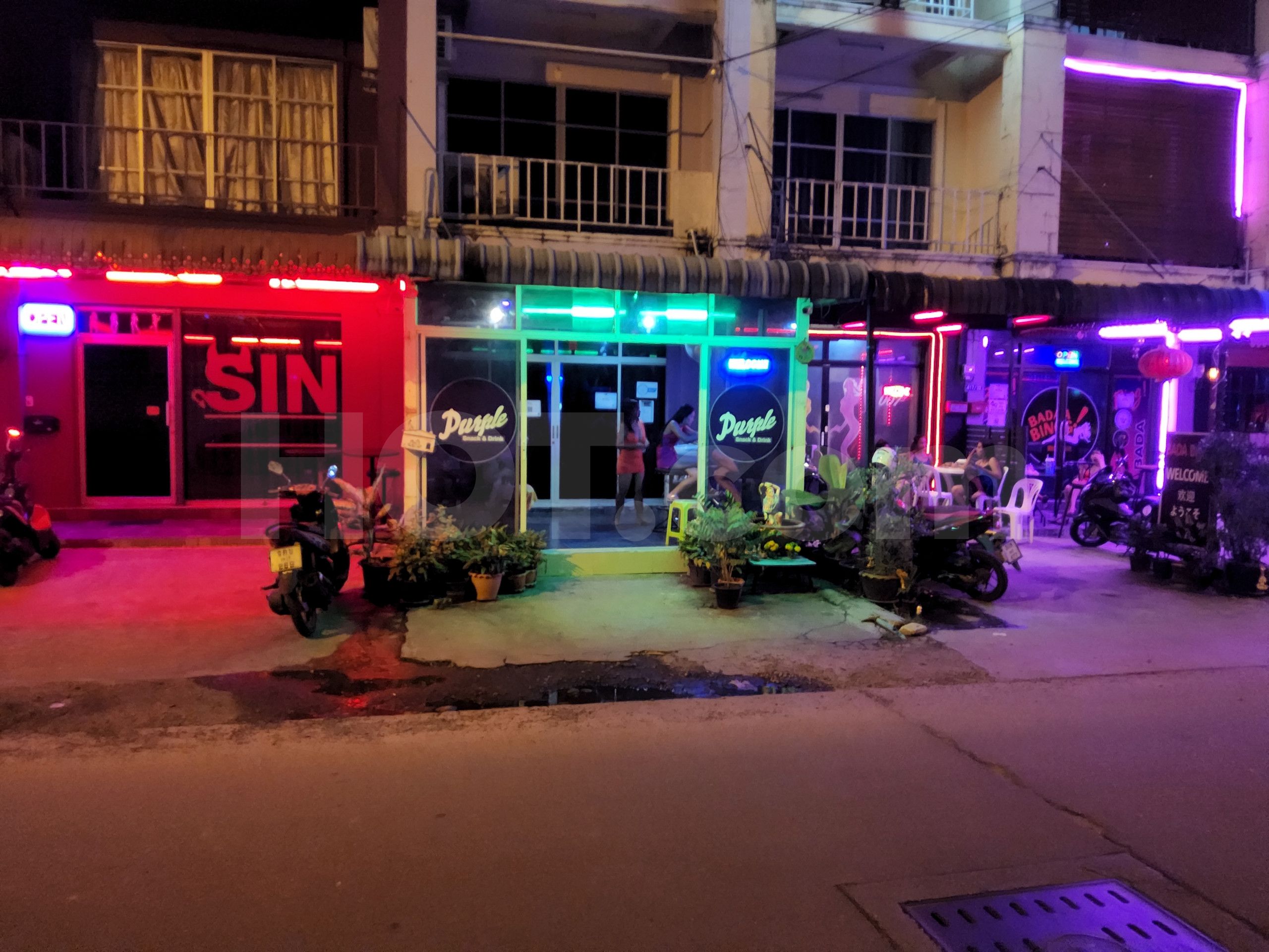 Pattaya, Thailand Purple Bar