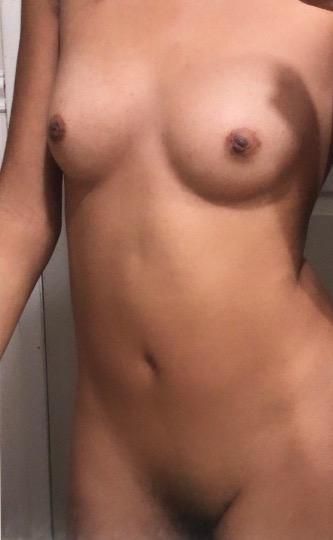 Escorts Columbia, South Carolina 💕Sweet Sexy Girl 💖 Horny Tight Pussy 🌹 NEED FOR HOOKUP💕OUTCALLS And INCALLS: CARDATES💥Available /👀