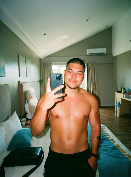 Escorts Manila, Philippines Habibi_TonyXL