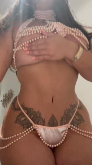 Escorts Staten Island, New York 