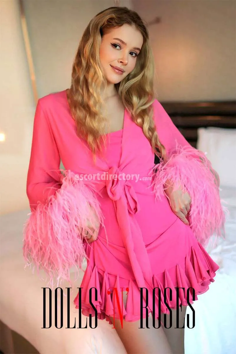 Escorts Riyadh, Saudi Arabia Amelita, Dollsandroses